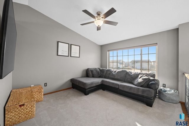 4600 S Grinnell Ave Avenue, Sioux Falls, SD 57106