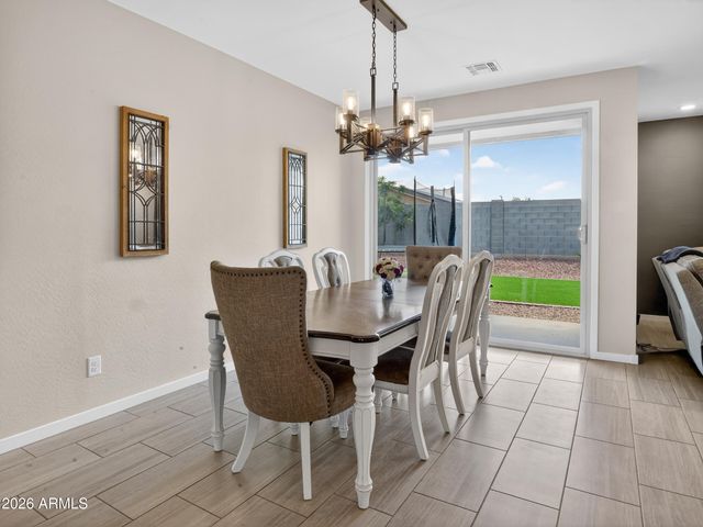 17381 W RUNNING DEER Trail, Surprise, AZ 85387