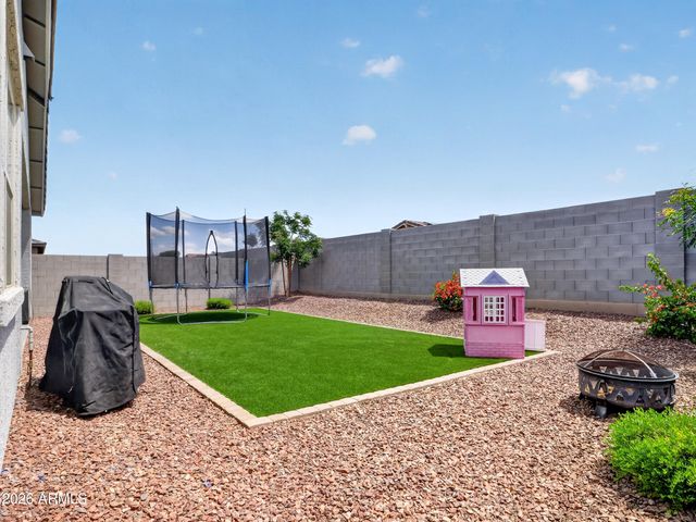 17381 W RUNNING DEER Trail, Surprise, AZ 85387