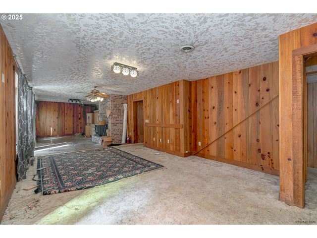 43232 Se KLEINSMITH Rd, Sandy, OR 97055