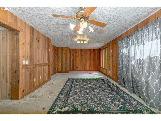 43232 Se KLEINSMITH Rd, Sandy, OR 97055