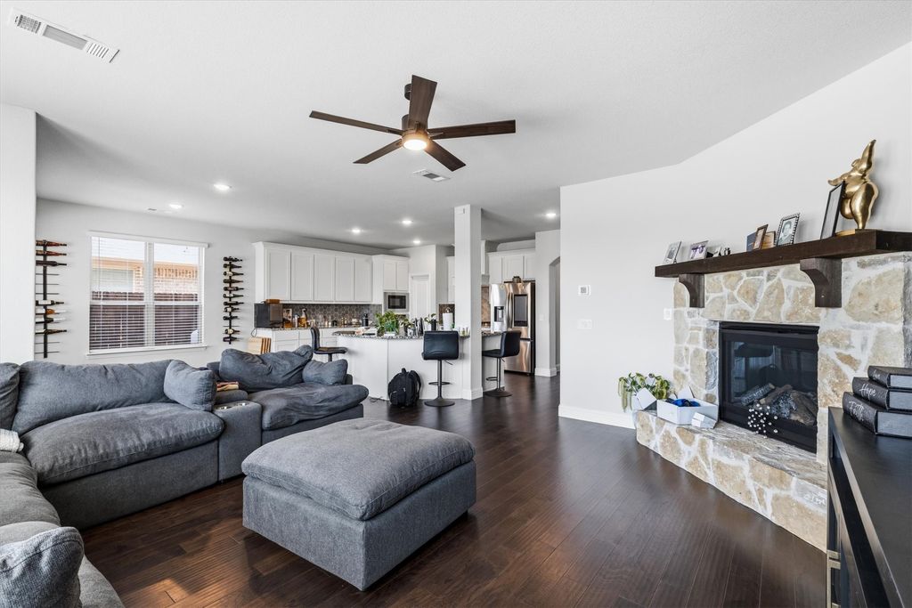 1959 Cedarwood Drive, Glenn Heights, TX 75154 — photo 4