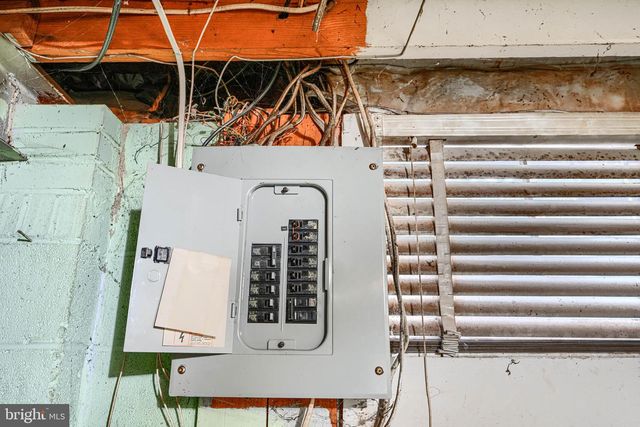 6908 DRYLOG ST, Capitol Heights, MD 20743