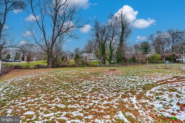 6908 DRYLOG ST, Capitol Heights, MD 20743