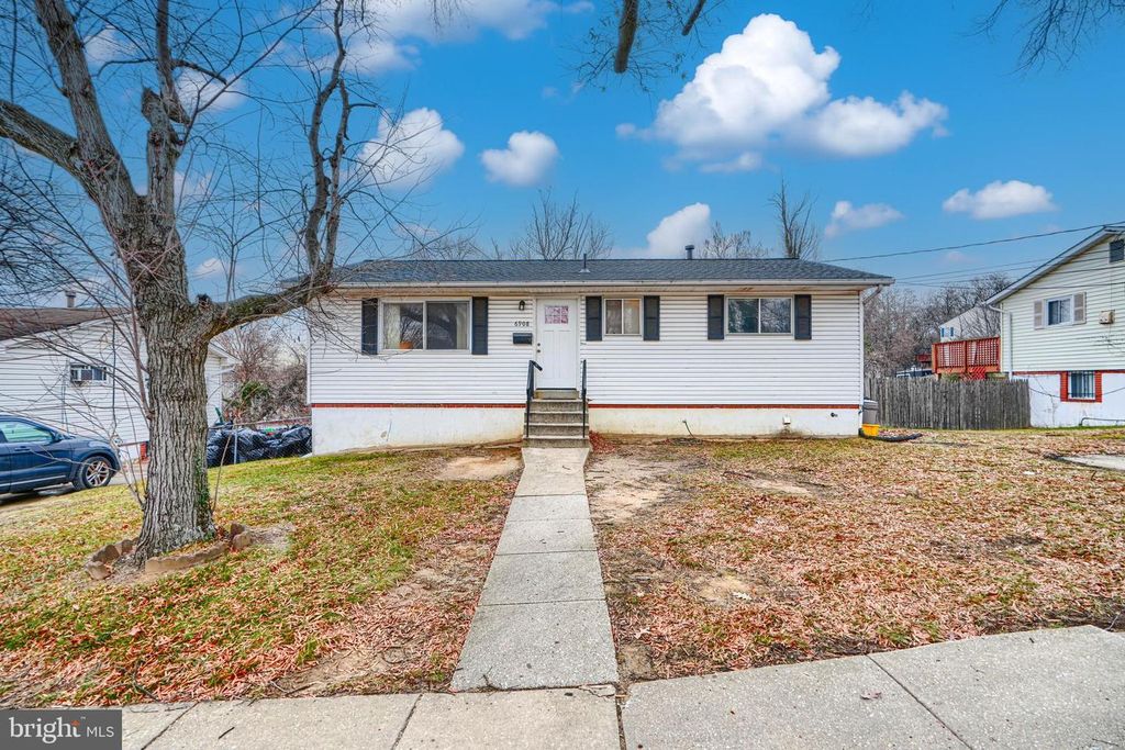 6908 DRYLOG ST, Capitol Heights, MD 20743