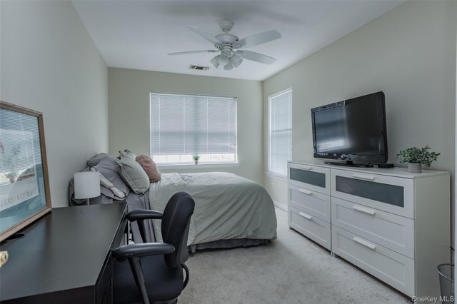 6 Julia Circle 6, Middle Island, NY 11953