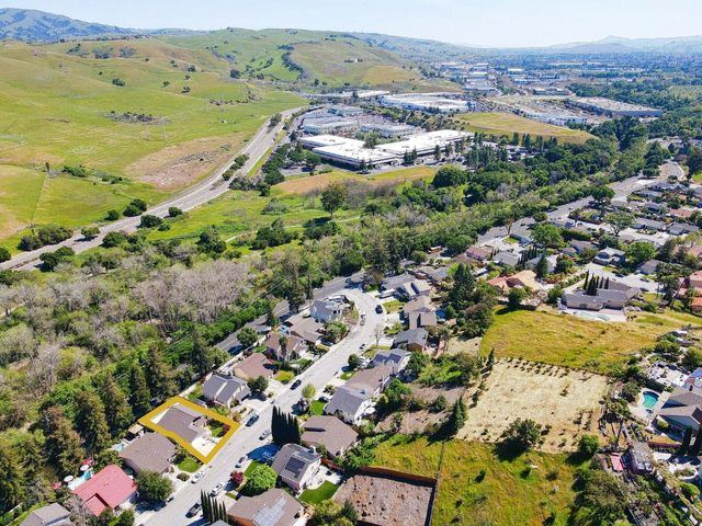 4950 Scarlett Way, San Jose, CA 95111