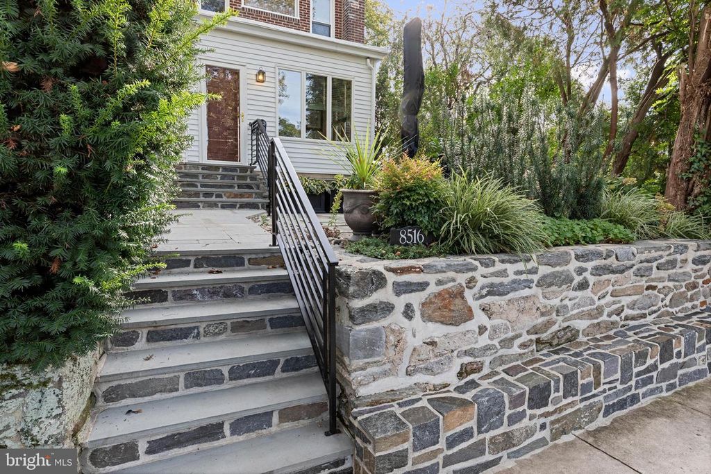 8516 ARDLEIGH ST, PHILADELPHIA, PA 19118 — photo 2