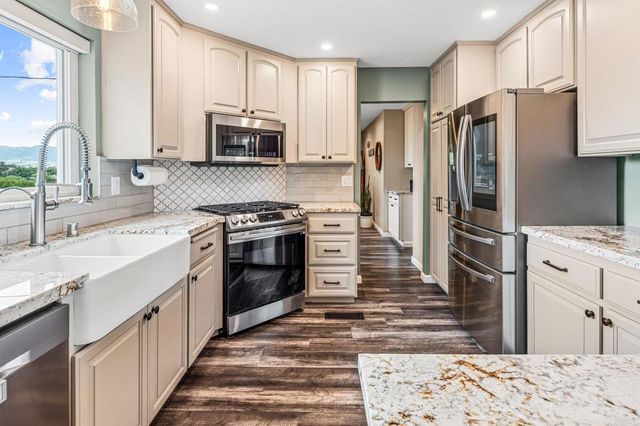 2816 Pioneer Way, Jamul, CA 91935