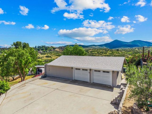 2816 Pioneer Way, Jamul, CA 91935