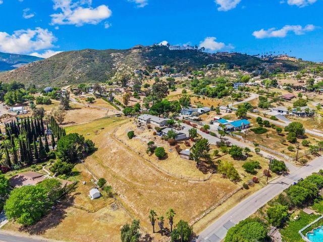 2816 Pioneer Way, Jamul, CA 91935