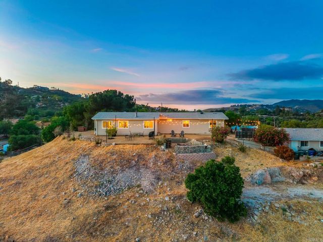 2816 Pioneer Way, Jamul, CA 91935