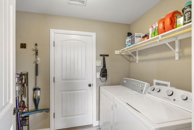 3600 MEANDERING CT, Columbia, MO 65202