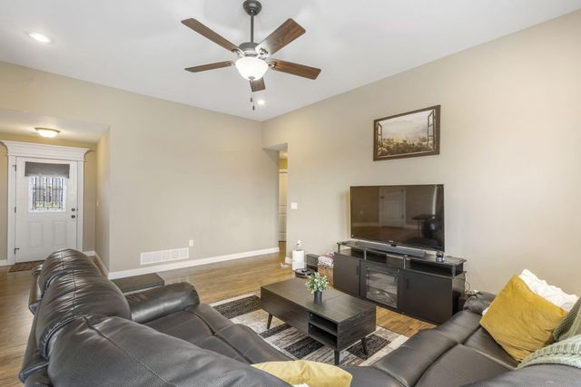 3600 MEANDERING CT, Columbia, MO 65202