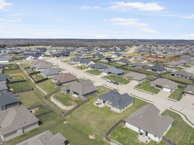 3600 MEANDERING CT, Columbia, MO 65202