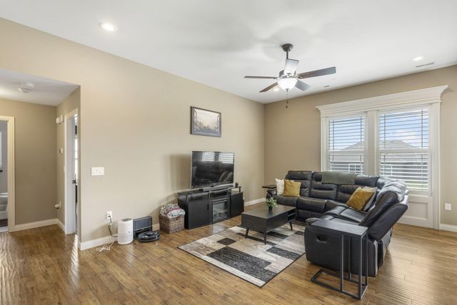 3600 MEANDERING CT, Columbia, MO 65202