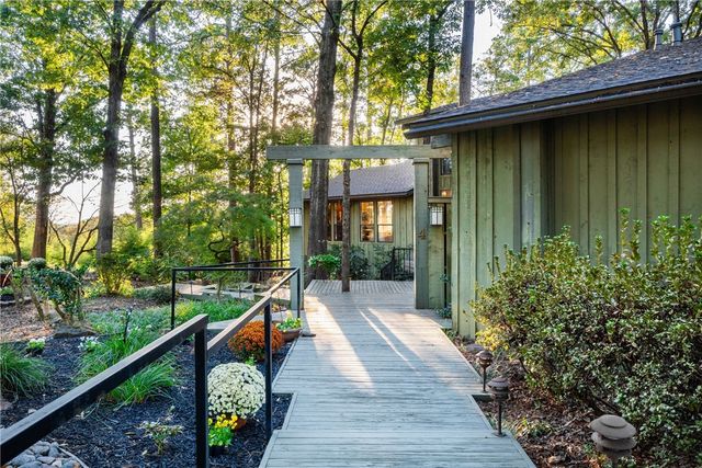 4 Briarwood Lane, Clarksville, AR 72830