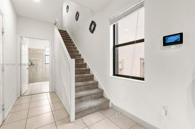 77 NE 37th Pl, Homestead, FL 33033