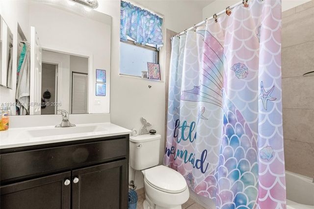 77 NE 37th Pl, Homestead, FL 33033