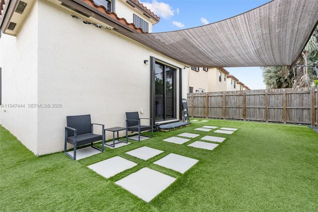 77 NE 37th Pl, Homestead, FL 33033