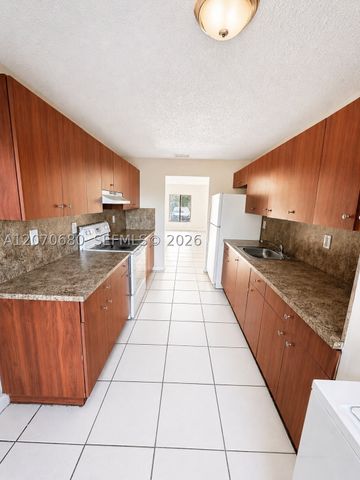 28331 SW 141st Ct, Homestead, FL 33033