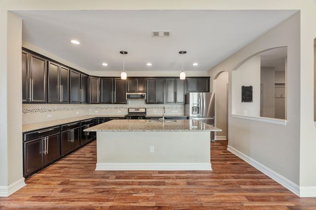 3412 Weyburn Drive, Mansfield, TX 76084