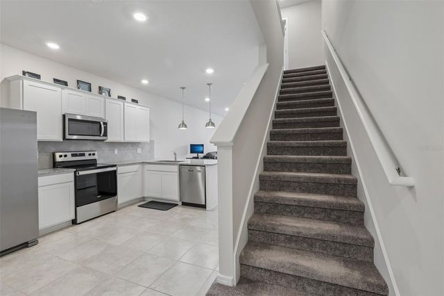 31337 AMBERVIEW BEND, Wesley Chapel, FL 33545