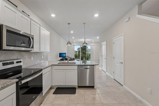 31337 AMBERVIEW BEND, Wesley Chapel, FL 33545