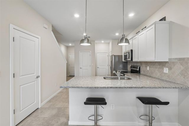 31337 AMBERVIEW BEND, Wesley Chapel, FL 33545