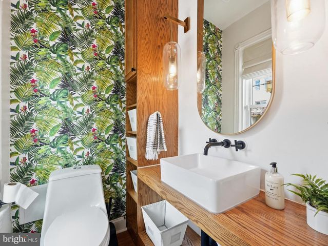 626 MORTON PL NE, Washington, DC 20002