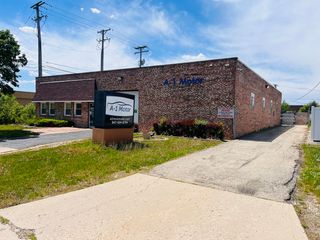 1212 MITCHELL Boulevard, Schaumburg, IL 60193