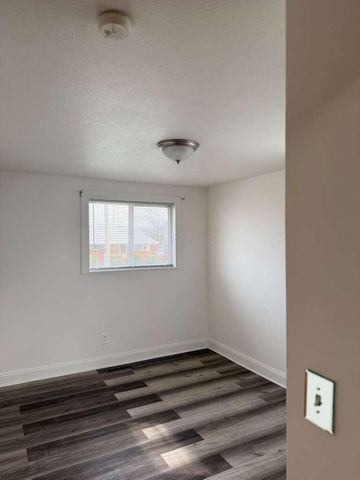 693 Maurine Drive, Columbus, OH 43228