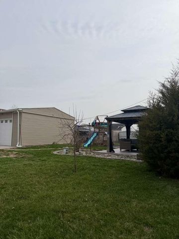 693 Maurine Drive, Columbus, OH 43228