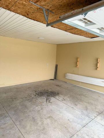 693 Maurine Drive, Columbus, OH 43228