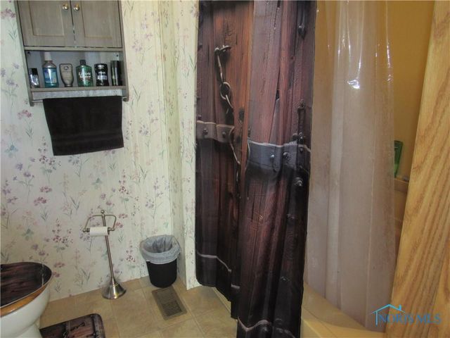 207 Modoc Trail, Montpelier, OH 43543