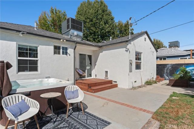6636 Yarmouth, Reseda, CA 91335