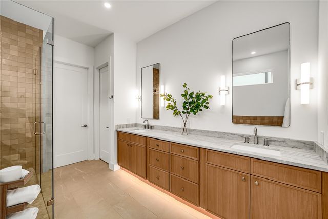 2410 N Prairie Avenue, Dallas, TX 75204