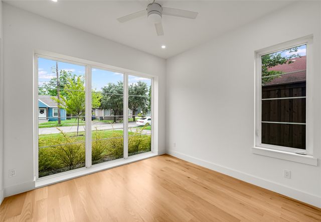 2410 N Prairie Avenue, Dallas, TX 75204