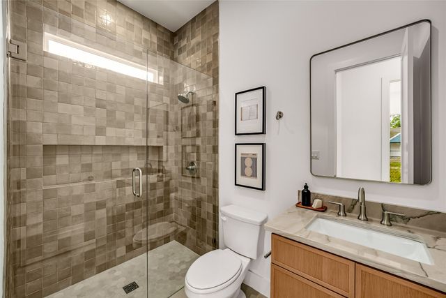 2410 N Prairie Avenue, Dallas, TX 75204