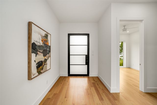 2410 N Prairie Avenue, Dallas, TX 75204