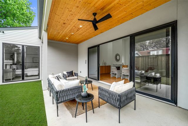 2410 N Prairie Avenue, Dallas, TX 75204
