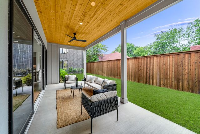 2410 N Prairie Avenue, Dallas, TX 75204