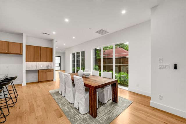2410 N Prairie Avenue, Dallas, TX 75204