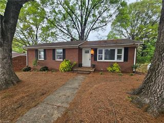 1107 Oak Grove Road, Winston-salem, NC 27103