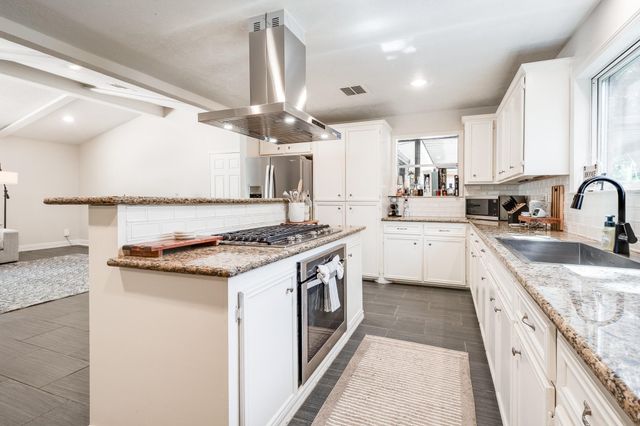 5907 Crosby Dayton Road, Crosby, TX 77532