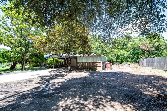 5907 Crosby Dayton Road, Crosby, TX 77532