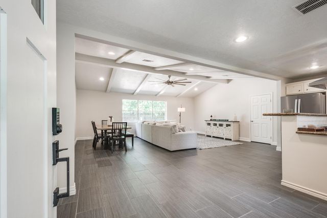 5907 Crosby Dayton Road, Crosby, TX 77532