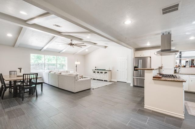 5907 Crosby Dayton Road, Crosby, TX 77532