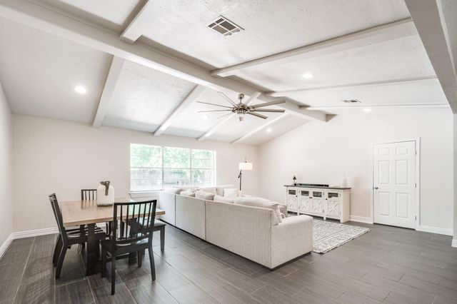 5907 Crosby Dayton Road, Crosby, TX 77532