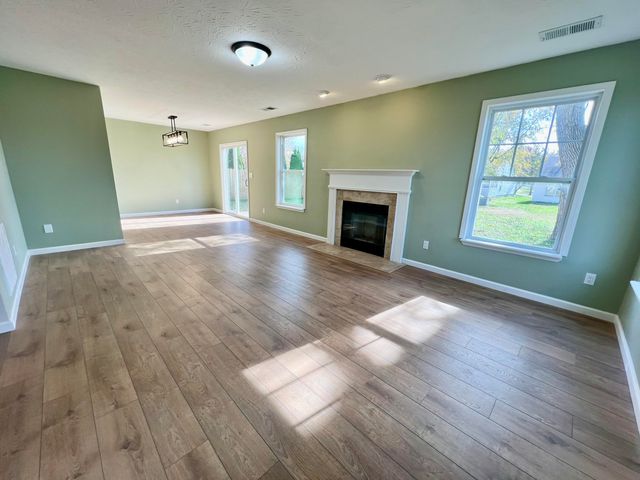 1996 Sandersville Road, Lexington, KY 40511